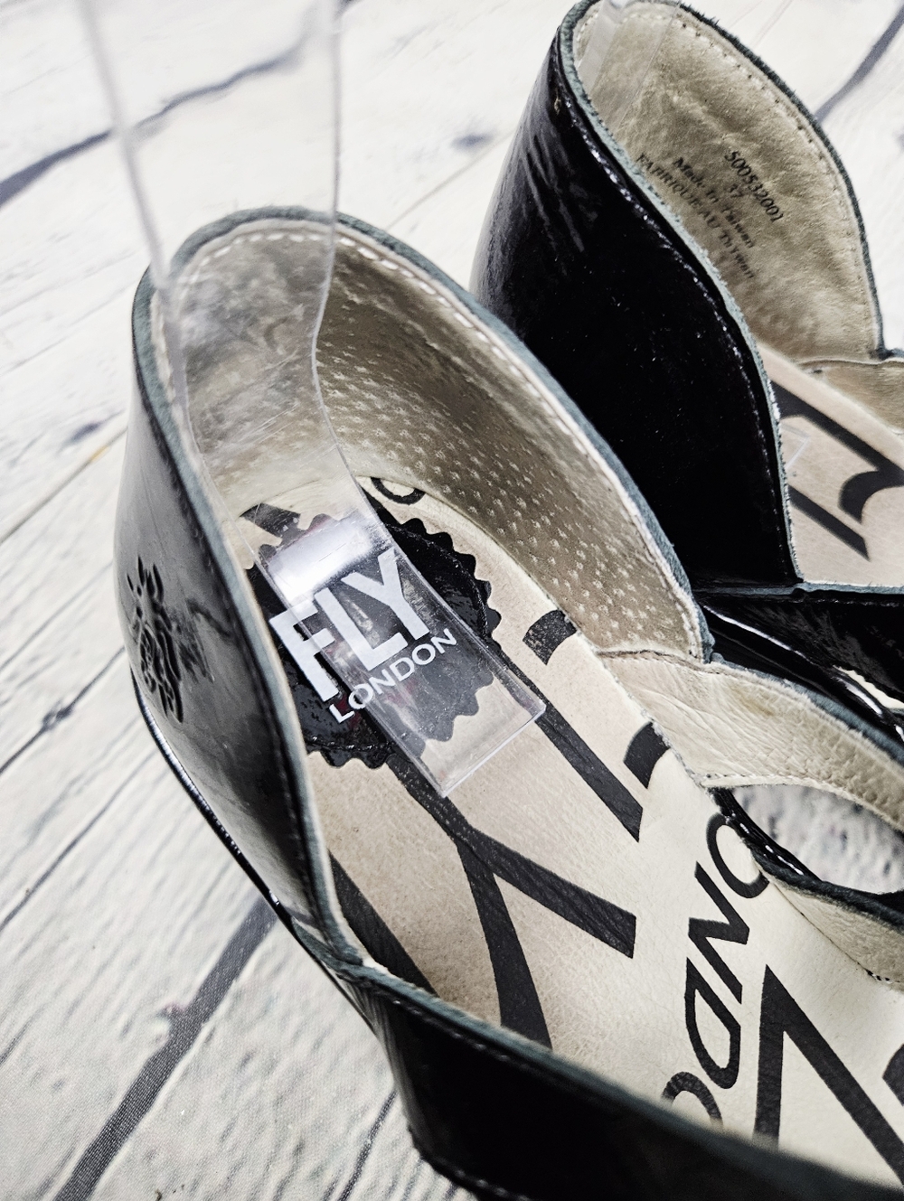 FLY LONDON | Yett patent leather lace-up wedge heel shoes - Picture 12 of 13